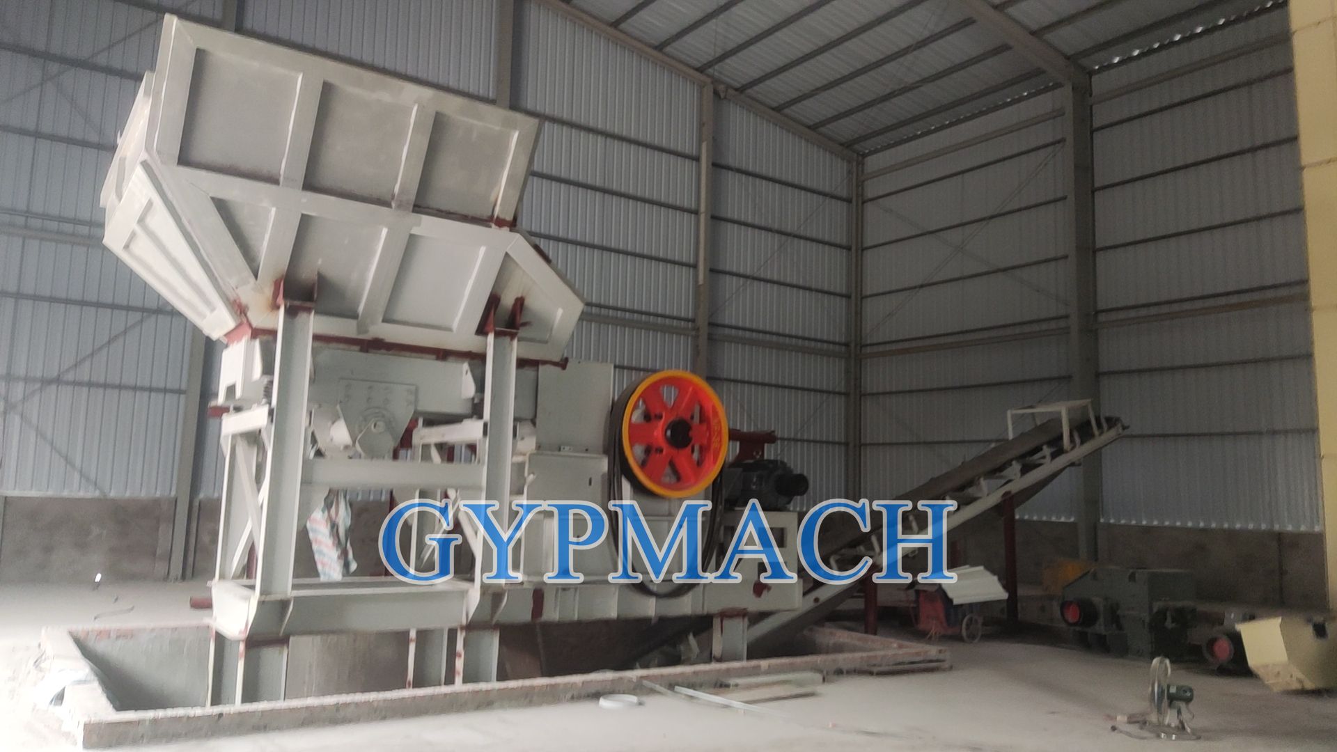 Vietnam 30000T Per Year Gypsum Power Line under installation (1).jpg