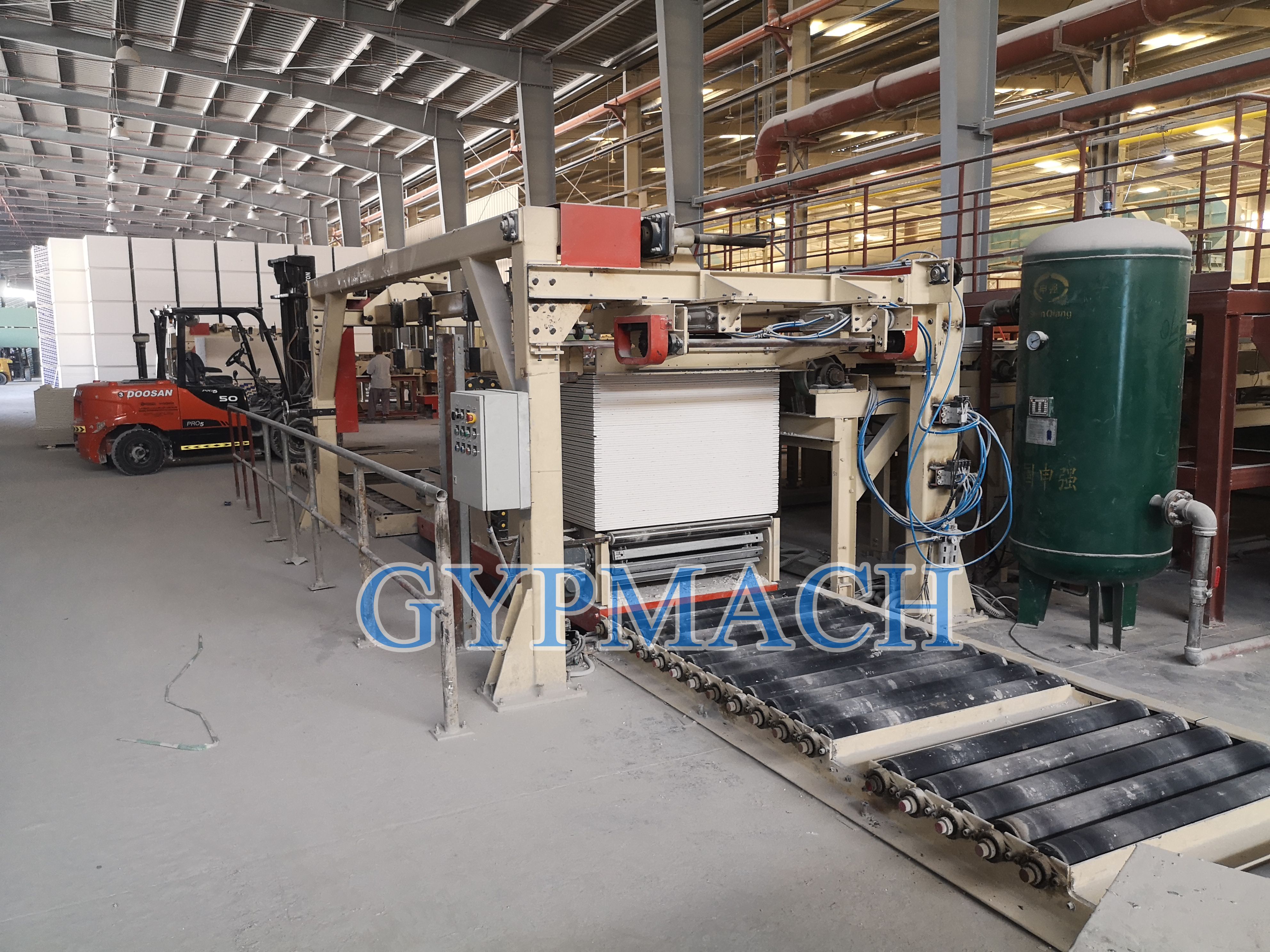 25million ㎡ board line in Oman (4).jpg